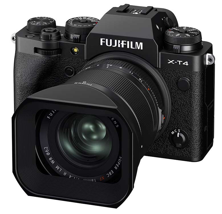 Cámara Fujifilm X-T4 equipada con la óptica FUJINON XF 18mm F1.4 R LM WR y el nuevo parasol rectangular de aluminio LH-XF18.