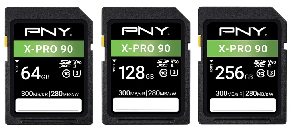 Fotos de los tres modelos de tarjetas SD X-PRO 90 UHS-II con capacidades de 64 GB, 128 GB y 256 GB