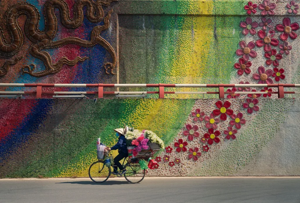 Bike with Flowers © Thanh Nguyen Phuc, Vietnam, Ganador, Open, Viajes, 2022 Sony World Photography Awards