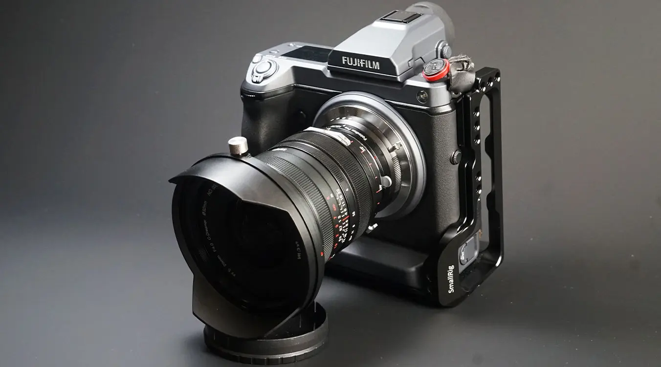 Laowa 20 mm f4 Zero-D Shift en una cámara Fujifilm
