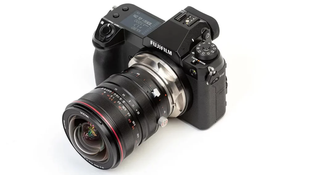El nuevo Laowa 15 mm en un cuerpo Fujifilm GFX
